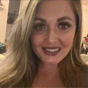 Meet your Posher, Brittney